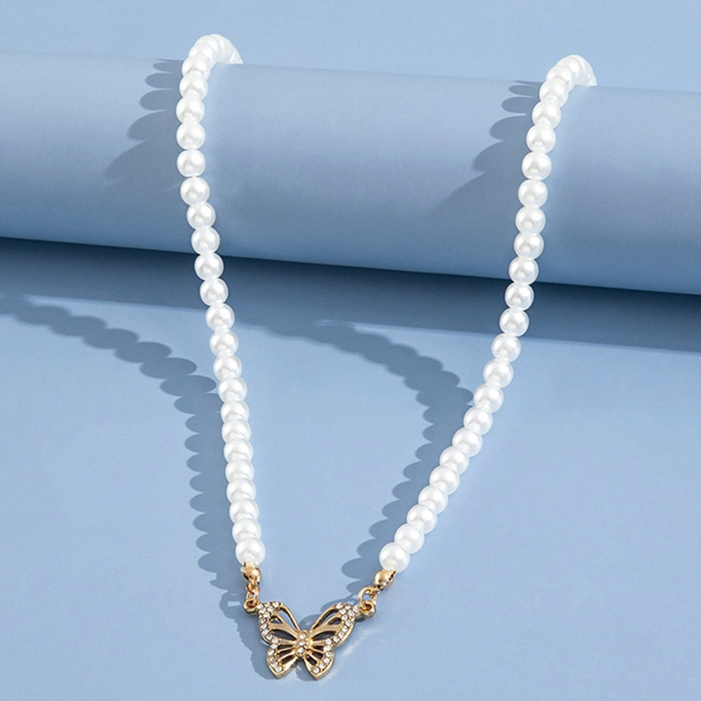 Rhinestone Butterfly Pendant Pearl Necklace