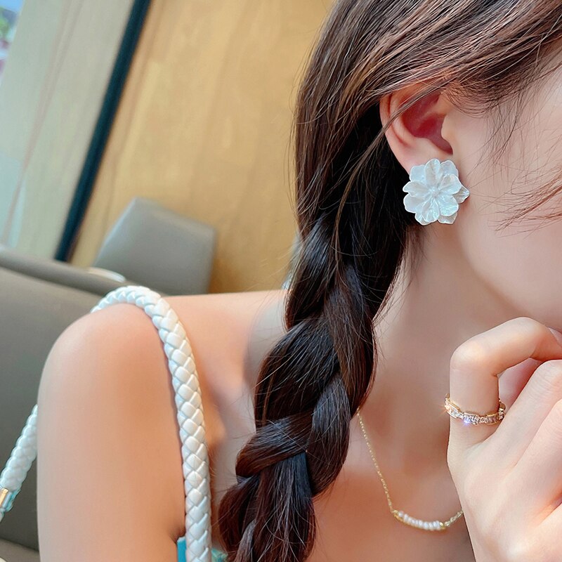 KOA™ Flower Earring Modern Korean